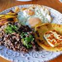 Desayuno Típico - Restaurante Esencia Mercadito
