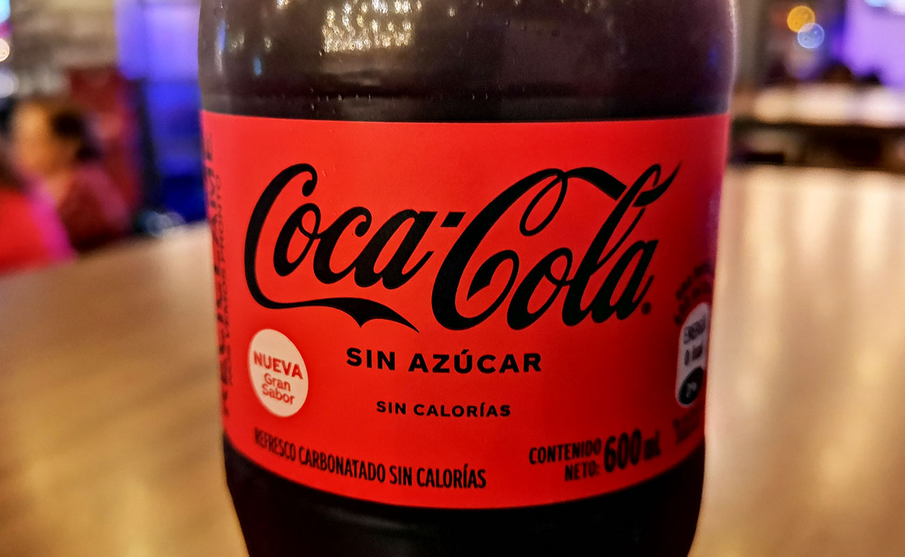 coca-cola-sin-azucar-600ml-restaurante-sie7e-food-and-drinks-mercado-gastronomico-santa-ana-town-center-calle-margarita-canton-santa-ana-san-jose-05012024