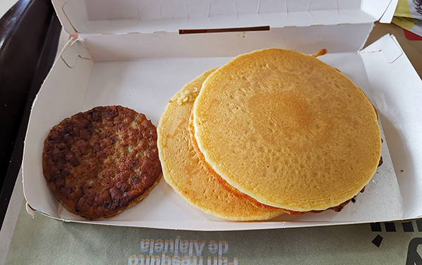 Salchicha y Pancakes : Restaurante McDonald's