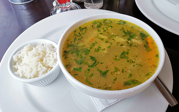 Sopa de Pollo con Arroz - Restaurante Boquería Palmeras